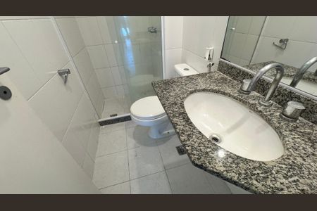 Apartamento à venda com 68m², 2 quartos e 1 vaga Apartamento à venda com 68m², 2 quartos e 1 vagaBanheiro Social