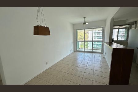 Sala de apartamento à venda com 2 quartos, 68m² em Recreio dos Bandeirantes, Rio de Janeiro