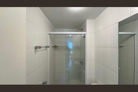 Apartamento à venda com 68m², 2 quartos e 1 vaga Apartamento à venda com 68m², 2 quartos e 1 vagaBanheiro Social