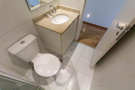 Studio para alugar com 28m², 1 quarto e 1 vaga Studio para alugar com 28m², 1 quarto e 1 vagaBanheiro