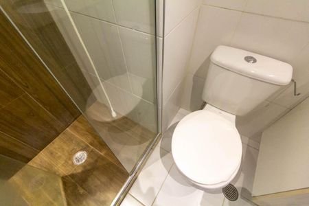 Studio para alugar com 28m², 1 quarto e 1 vaga Studio para alugar com 28m², 1 quarto e 1 vagaBanheiro