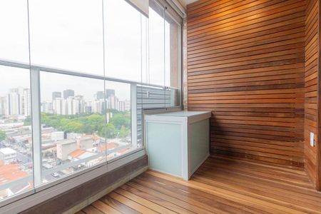 Studio para alugar com 28m², 1 quarto e 1 vaga Studio para alugar com 28m², 1 quarto e 1 vagaVaranda