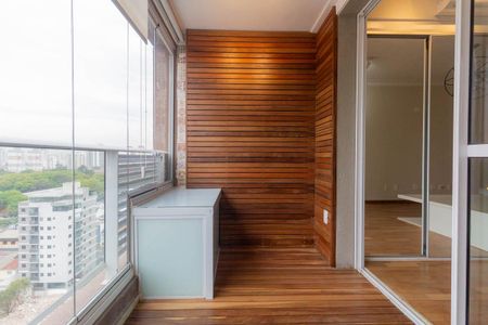 Studio para alugar com 28m², 1 quarto e 1 vaga Studio para alugar com 28m², 1 quarto e 1 vagaVaranda