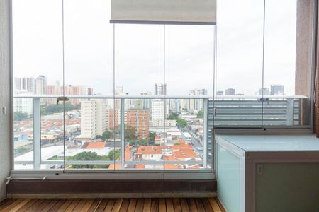 Studio para alugar com 28m², 1 quarto e 1 vaga Studio para alugar com 28m², 1 quarto e 1 vagaVaranda