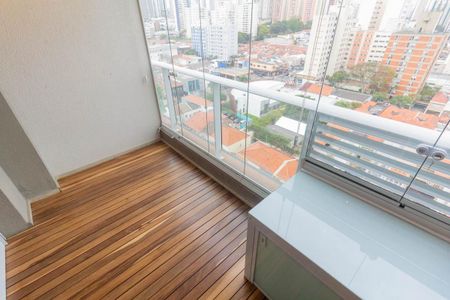Studio para alugar com 28m², 1 quarto e 1 vaga Studio para alugar com 28m², 1 quarto e 1 vagaVaranda