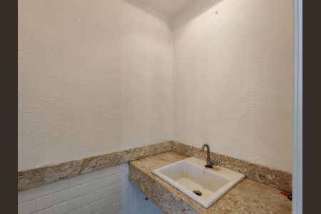 Apartamento para alugar com 90m², 3 quartos e 1 vaga Apartamento para alugar com 90m², 3 quartos e 1 vagaLavabo