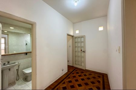 Apartamento para alugar com 342m², 3 quartos e 1 vaga Apartamento para alugar com 342m², 3 quartos e 1 vagaCorredor