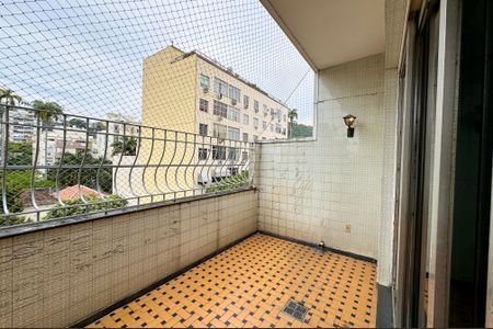 Apartamento para alugar com 342m², 3 quartos e 1 vaga Apartamento para alugar com 342m², 3 quartos e 1 vagaVaranda