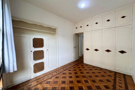 Apartamento para alugar com 342m², 3 quartos e 1 vaga Apartamento para alugar com 342m², 3 quartos e 1 vagaQuarto 1
