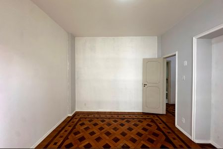 Apartamento para alugar com 342m², 3 quartos e 1 vaga Apartamento para alugar com 342m², 3 quartos e 1 vagaQuarto 2