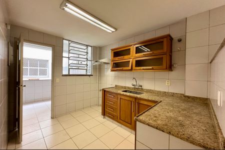Apartamento para alugar com 342m², 3 quartos e 1 vaga Apartamento para alugar com 342m², 3 quartos e 1 vagaCozinha