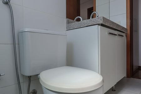 Apartamento à venda com 80m², 3 quartos e 2 vagas Apartamento à venda com 80m², 3 quartos e 2 vagasBanheiro Social