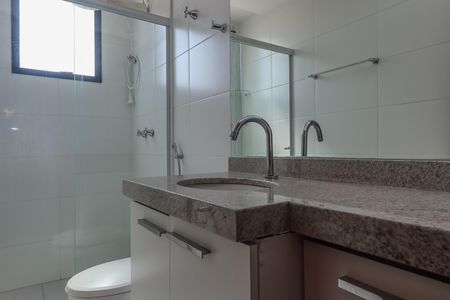Apartamento à venda com 80m², 3 quartos e 2 vagas Apartamento à venda com 80m², 3 quartos e 2 vagasBanheiro Social