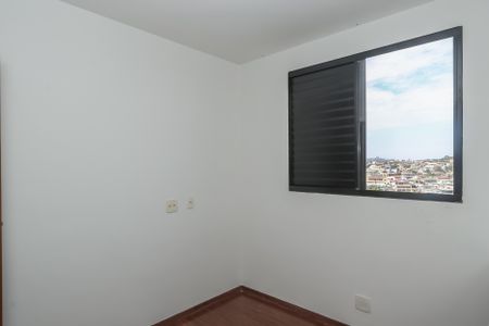 Quarto 1 de apartamento à venda com 3 quartos, 80m² em Floramar, Belo Horizonte