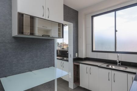 Apartamento à venda com 80m², 3 quartos e 2 vagas Apartamento à venda com 80m², 3 quartos e 2 vagasCozinha