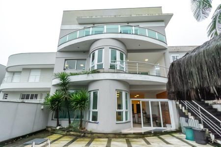 Casa de condomínio à venda com 725m², 5 quartos e 7 vagasPiscina