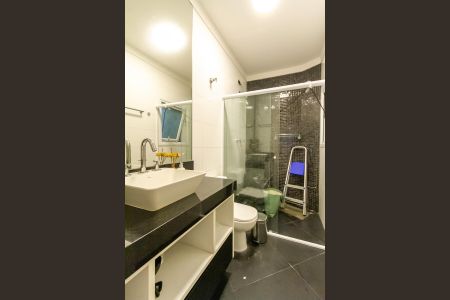 Casa de condomínio à venda com 725m², 5 quartos e 7 vagasBanheiro 