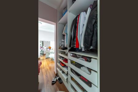 Casa de condomínio à venda com 725m², 5 quartos e 7 vagasCloset da Suíte 1