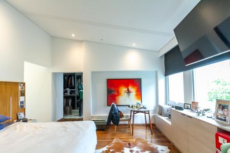 Casa de condomínio à venda com 725m², 5 quartos e 7 vagasSuíte 2