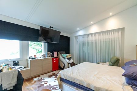 Casa de condomínio à venda com 725m², 5 quartos e 7 vagasSuíte 2