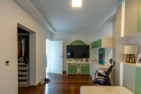 Casa de condomínio à venda com 725m², 5 quartos e 7 vagasSuíte 3