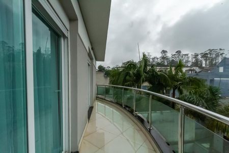 Casa de condomínio à venda com 725m², 5 quartos e 7 vagasVaranda da Suíte 4 e 5