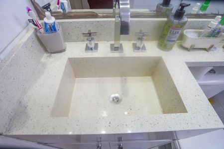 Apartamento à venda com 55m², 2 quartos e 1 vagaBanheiro 