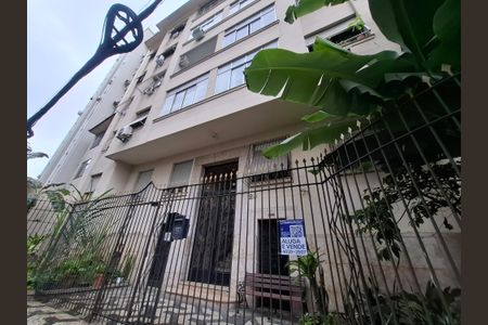 Apartamento à venda com 83m², 3 quartos e sem vaga Apartamento à venda com 83m², 3 quartos e sem vagaFachada