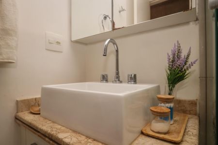 Apartamento à venda com 87m², 3 quartos e 2 vagasBanheiro da Suite