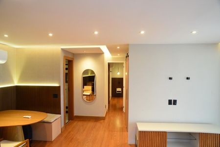 Apartamento para alugar com 75m², 2 quartos e 1 vaga Apartamento para alugar com 75m², 2 quartos e 1 vagaSala