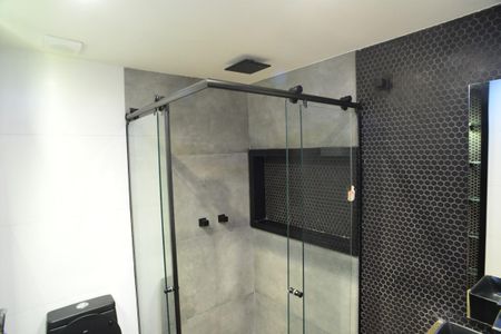 Apartamento para alugar com 75m², 2 quartos e 1 vaga Apartamento para alugar com 75m², 2 quartos e 1 vagaBanheiro da Suíte