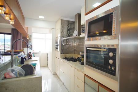 Apartamento à venda com 280m², 3 quartos e 3 vagasCozinha