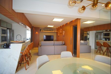 Apartamento à venda com 280m², 3 quartos e 3 vagasSala