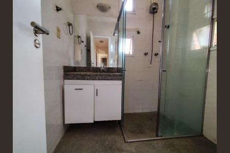Apartamento à venda com 216m², 4 quartos e 2 vagas Apartamento à venda com 216m², 4 quartos e 2 vagasBanheiro Social