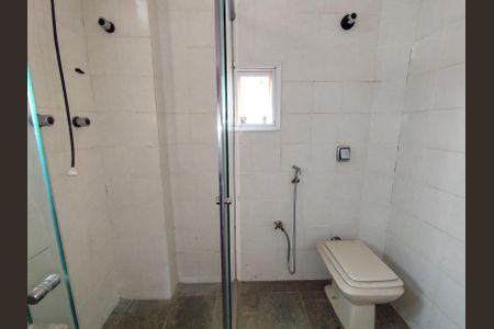 Apartamento à venda com 216m², 4 quartos e 2 vagas Apartamento à venda com 216m², 4 quartos e 2 vagasBanheiro Social