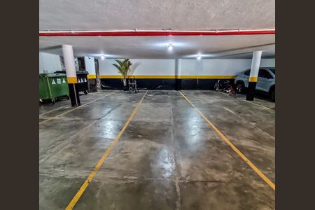 Apartamento à venda com 216m², 4 quartos e 2 vagas Apartamento à venda com 216m², 4 quartos e 2 vagasGaragem
