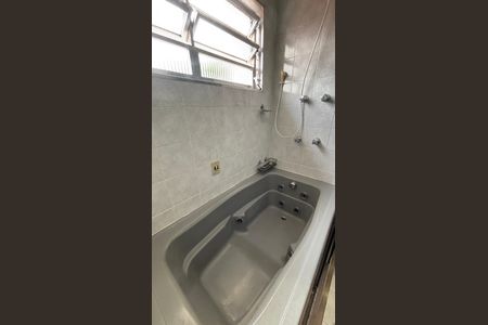 Casa à venda com 145m², 3 quartos e 2 vagasBanheiro