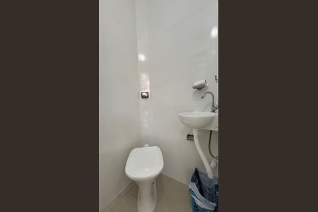 Casa à venda com 145m², 3 quartos e 2 vagasArea de Serviço - Banheiro