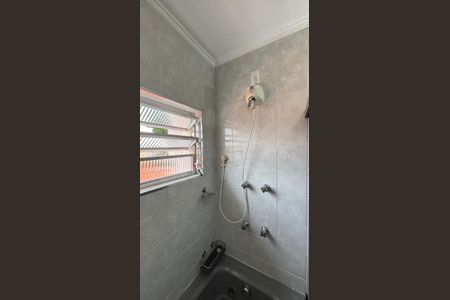 Casa à venda com 145m², 3 quartos e 2 vagasBanheiro