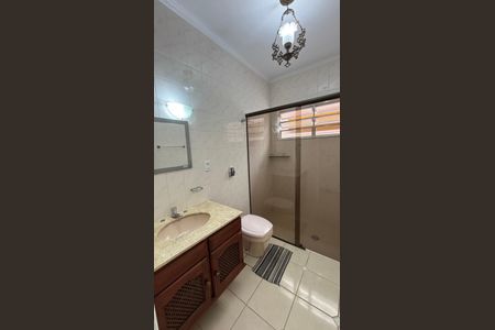 Casa à venda com 145m², 3 quartos e 2 vagasBanheiro