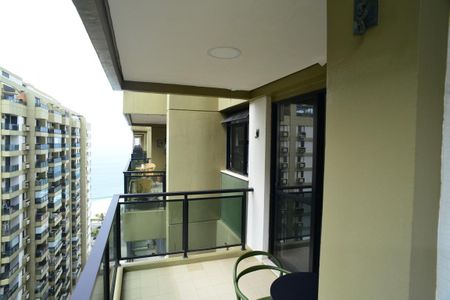 Varanda de apartamento para alugar com 1 quarto, 54m² em Barra da Tijuca, Rio de Janeiro