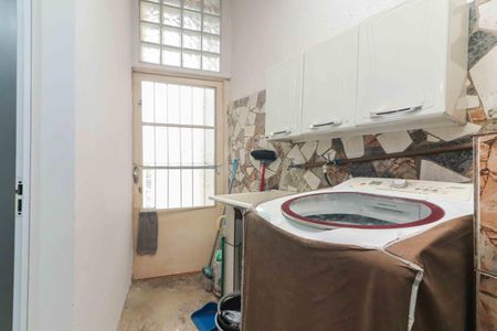 Casa à venda com 65m², 3 quartos e 1 vagaLavanderia
