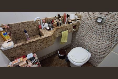 Casa à venda com 212m², 3 quartos e 2 vagasLavabo 