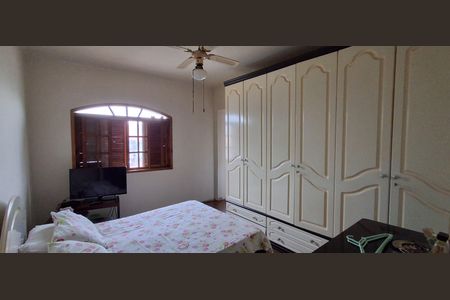 Casa à venda com 212m², 3 quartos e 2 vagasSuíte 1