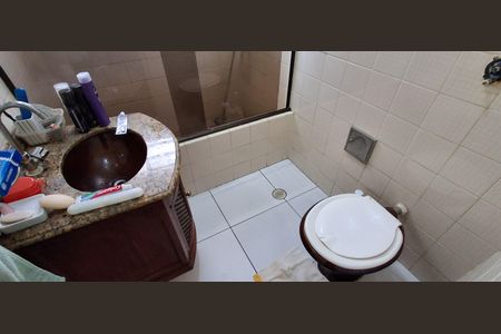 Casa à venda com 212m², 3 quartos e 2 vagasBanheiro Social 