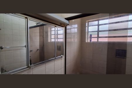 Casa à venda com 212m², 3 quartos e 2 vagasBanheiro Social 
