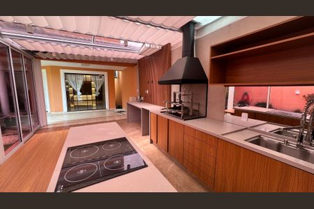 Casa de condomínio à venda com 335m², 4 quartos e 3 vagasÁrea Gourmet