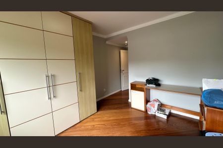 Casa de condomínio à venda com 335m², 4 quartos e 3 vagasSuíte 2