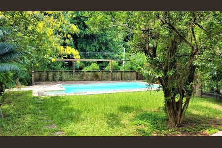 Casa à venda com 263m², 3 quartos e 2 vagas Casa à venda com 263m², 3 quartos e 2 vagasFoto 01