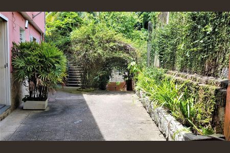 Casa à venda com 263m², 3 quartos e 2 vagas Casa à venda com 263m², 3 quartos e 2 vagasFoto 14